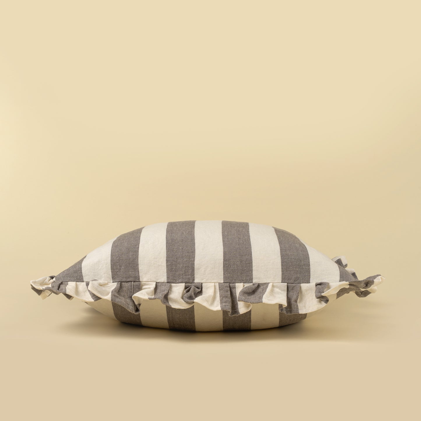 Ruffle Thick Stripe Pillow Cover