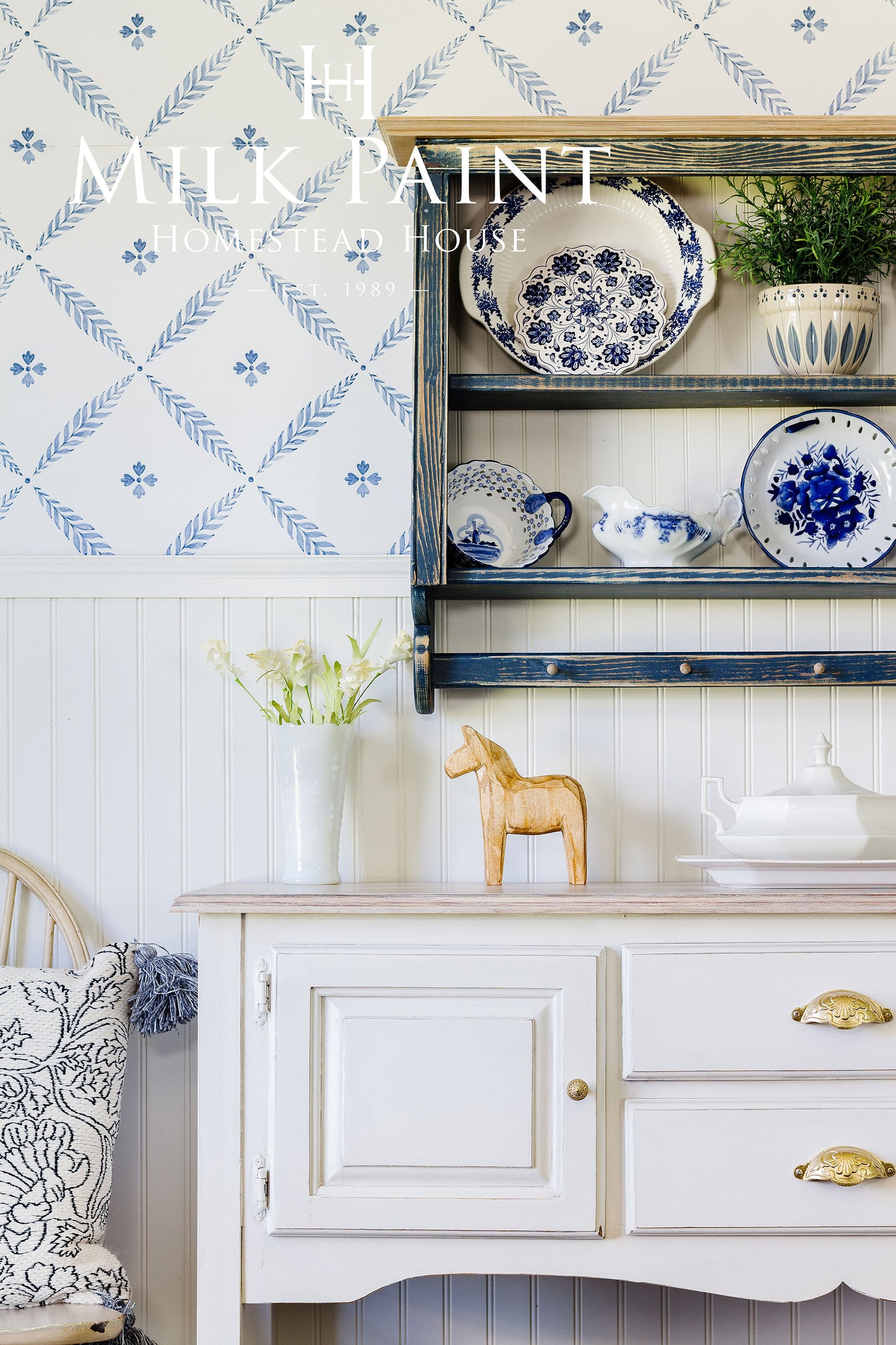 HH Gustavian White