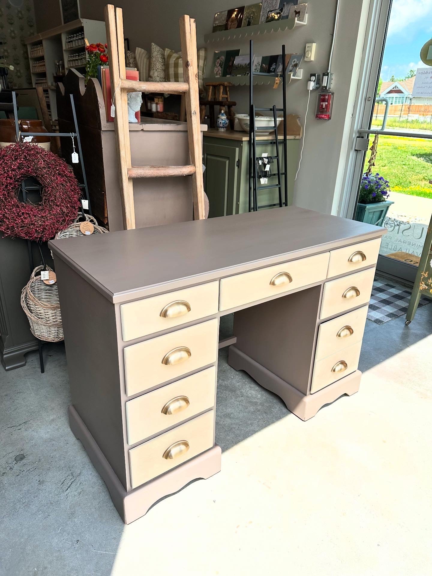 Elmwood Desk