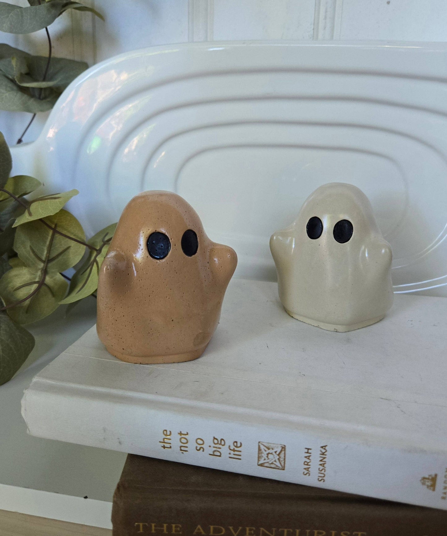 Concret Ghost Decor- Caramel