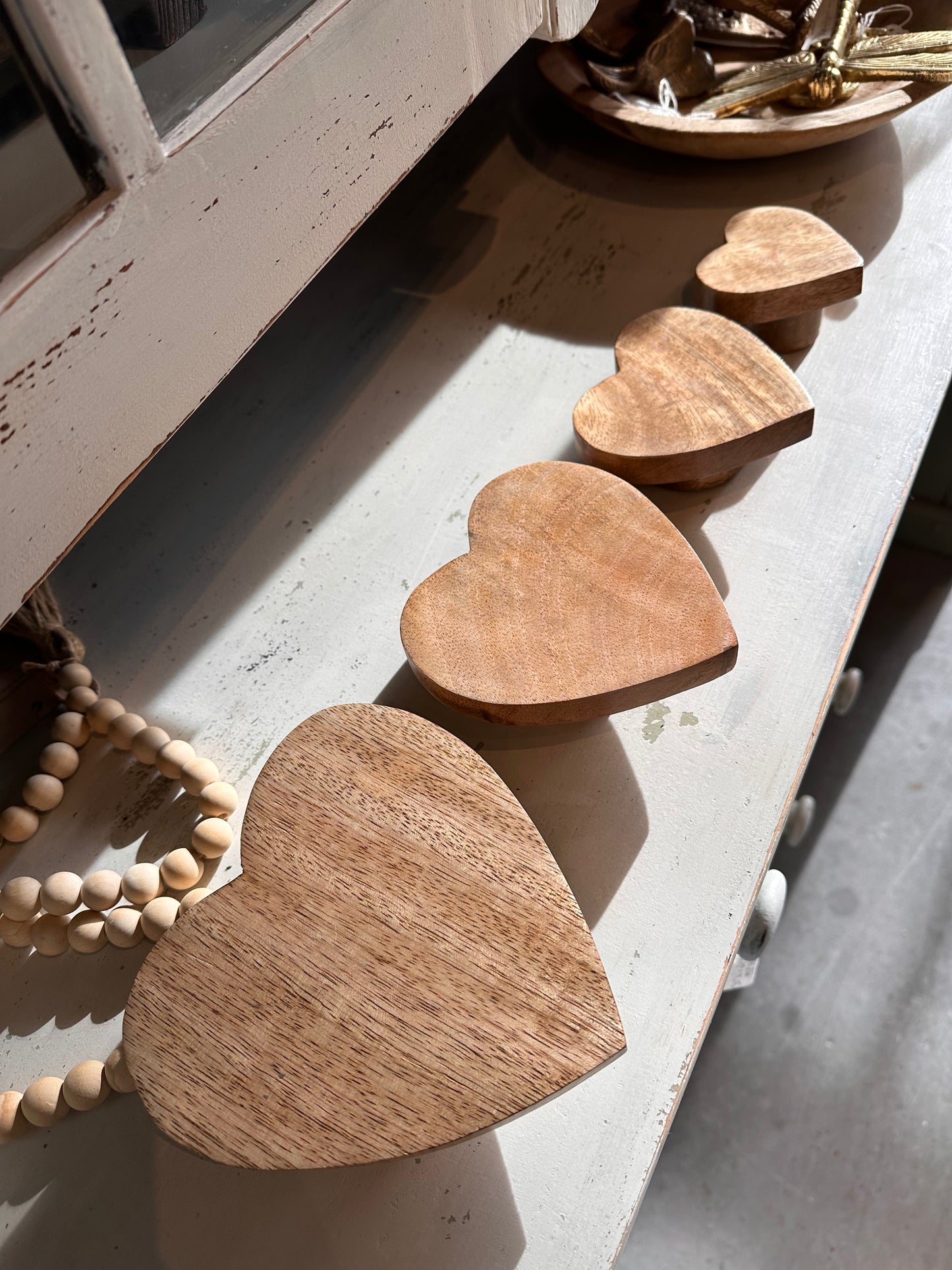 Heart wall hooks