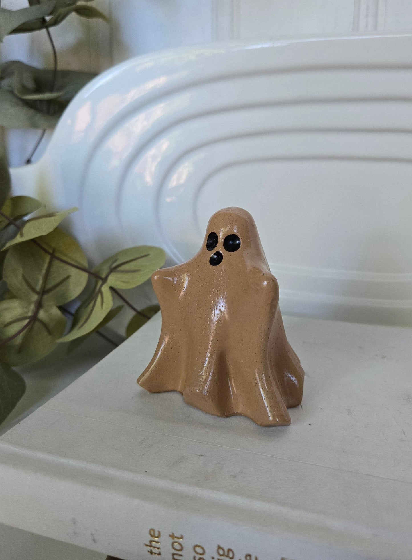 Concret Ghost Decor- Caramel