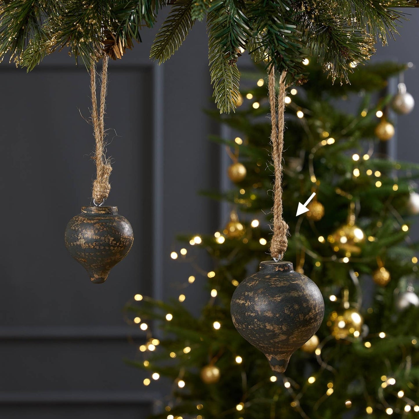 Cedar Ornament Black