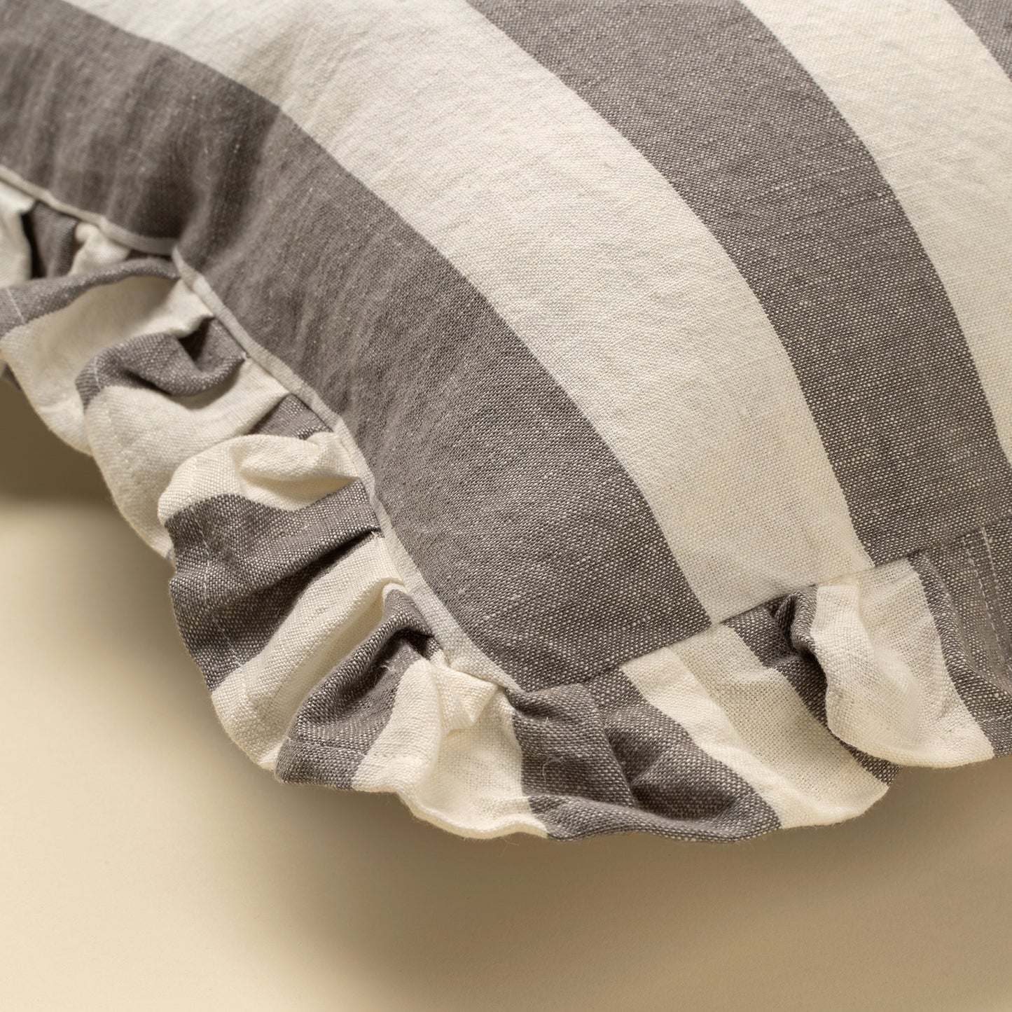 Ruffle Thick Stripe Pillow Cover