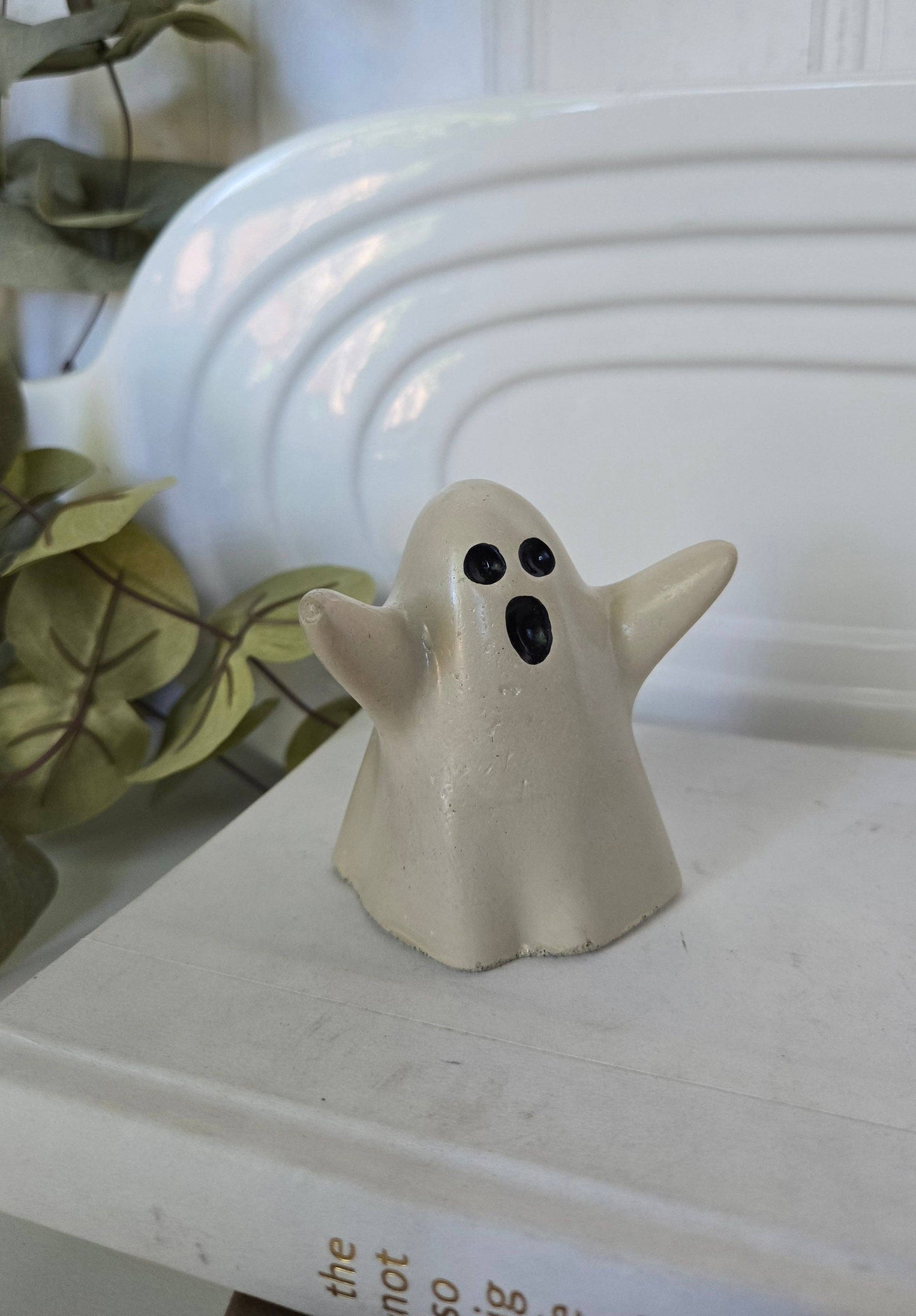 Concrete Ghost Decor- Cream