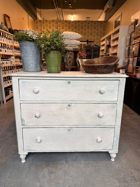 Old World Dresser