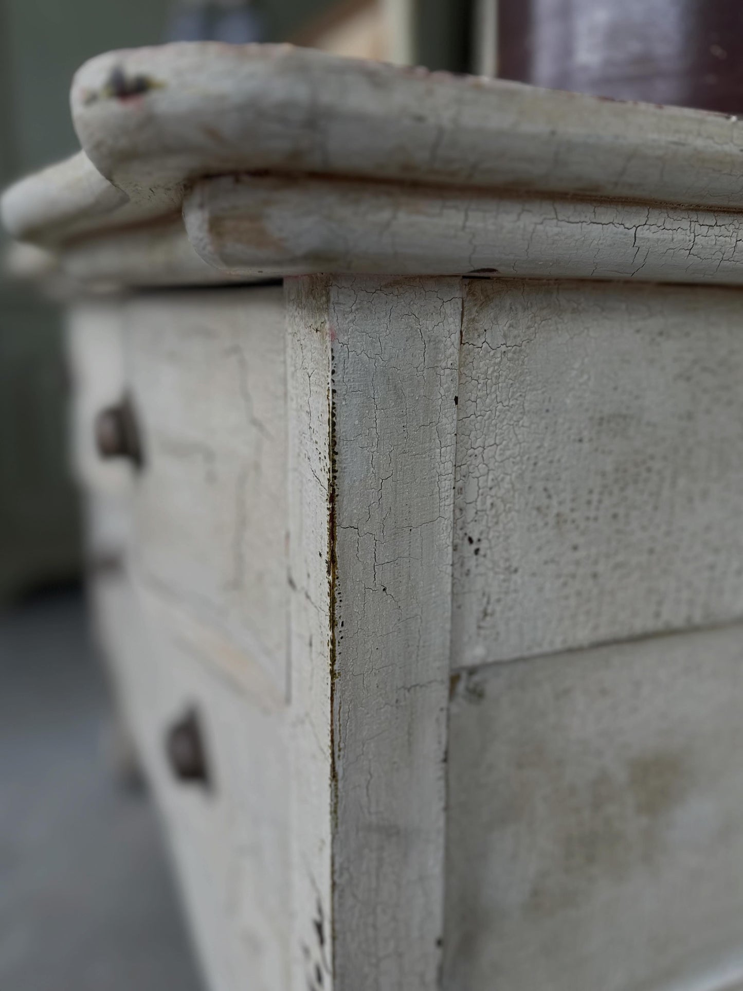 Crackle Vintage Dresser