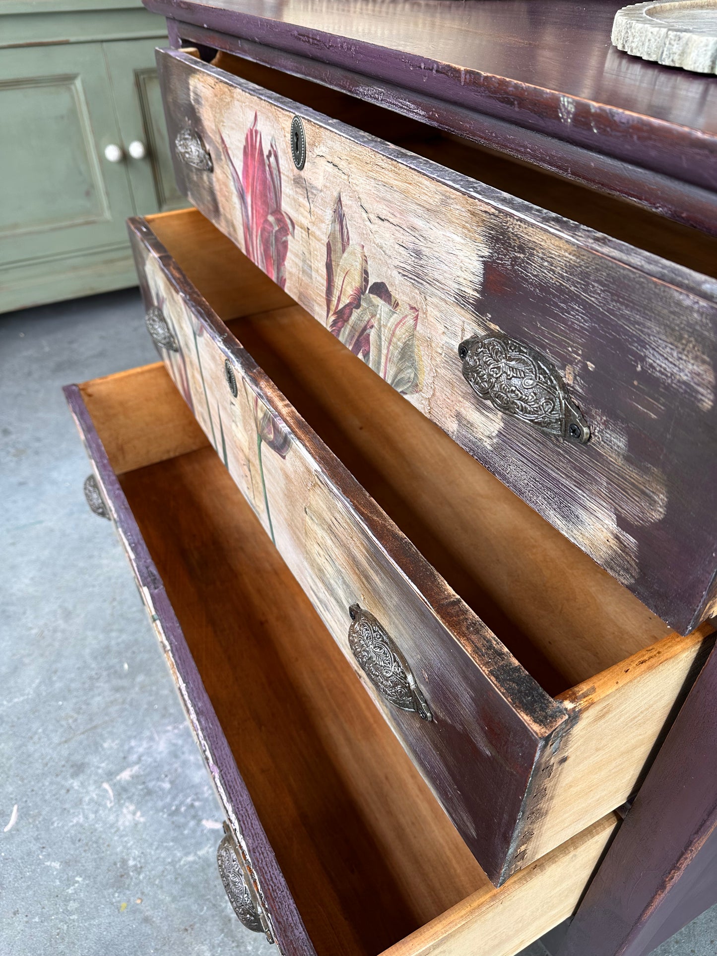 Tulip Dresser