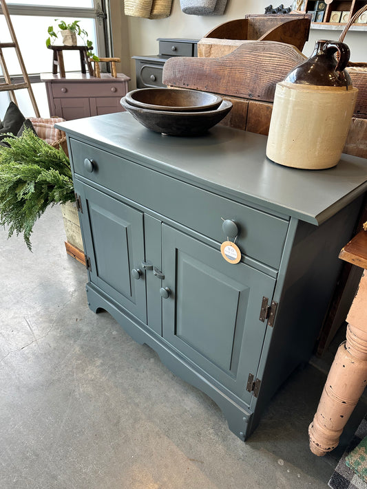 Graphic Slate Villas Cabinet