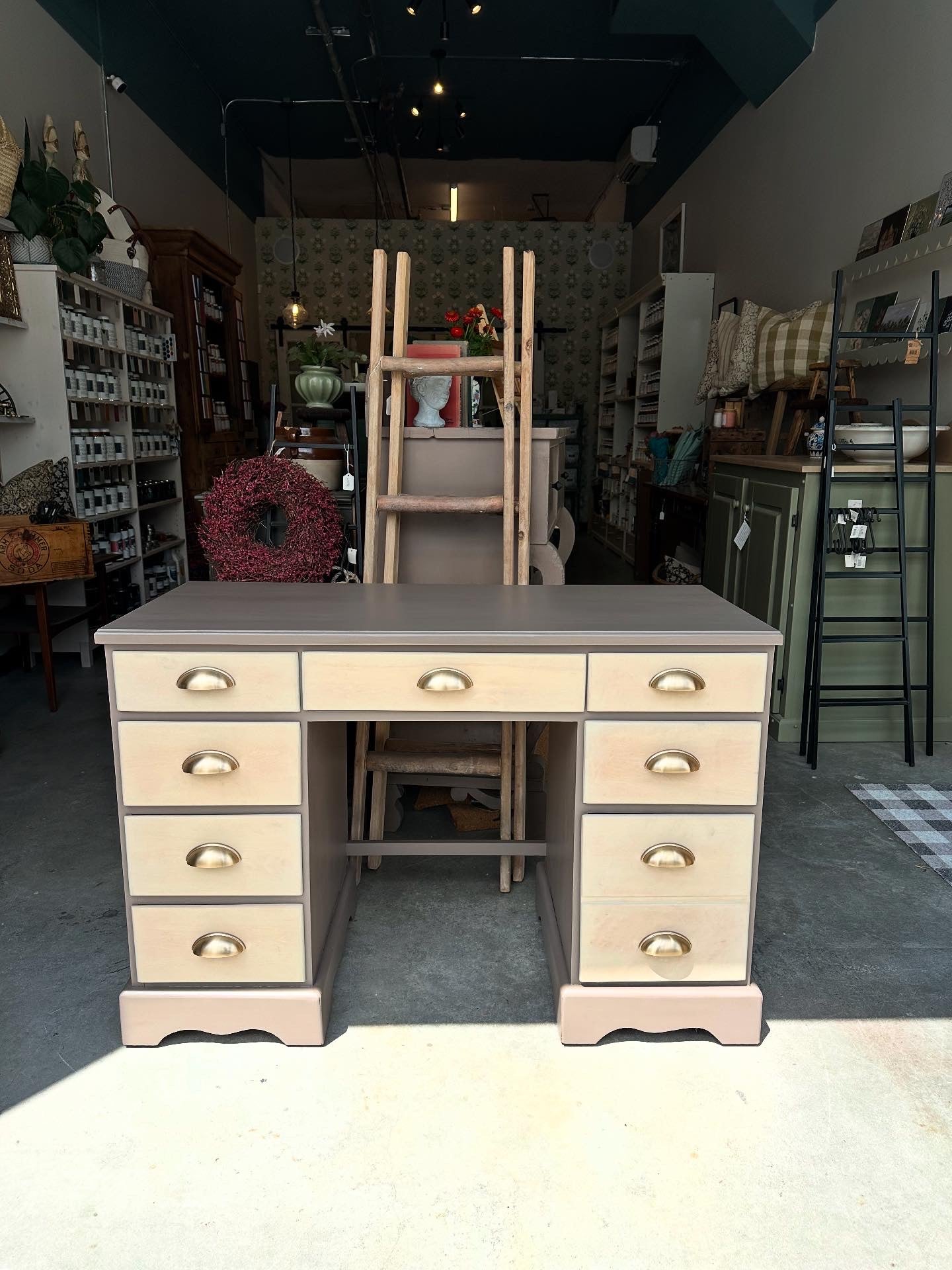 Elmwood Desk