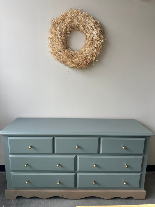 Earthen Ash 7 Drawer Dresser