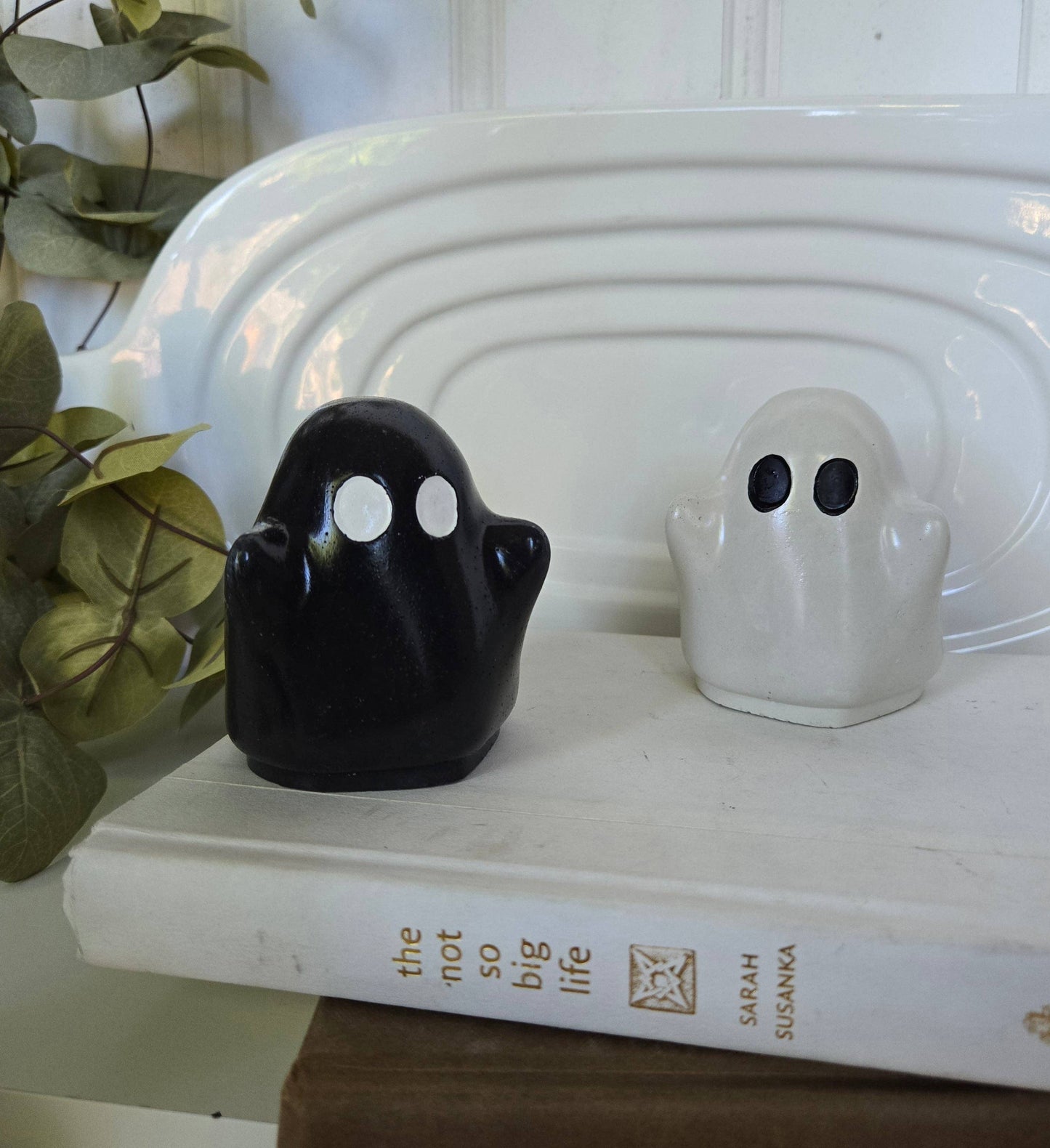 Concret Ghost Decor- Caramel