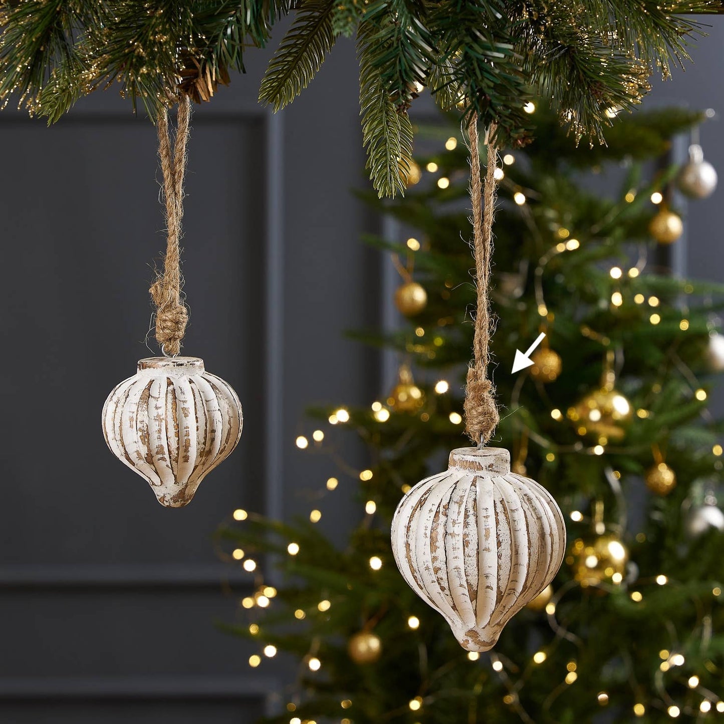 Cedar Ribbed Ornament White